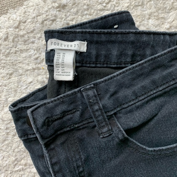 Forever 21 - Black jeans - Picture 3 of 5